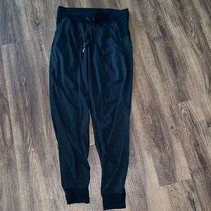 🍋lululemon beyond the studio joggers